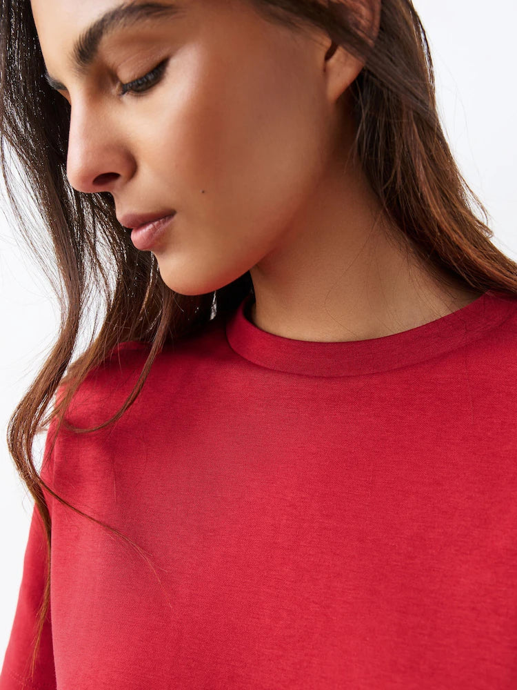 Premium Red Crew Neck T-Shirt | Unisex Classic Fit